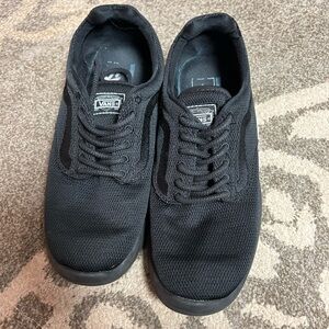 Men’s Vans lightweight shoe